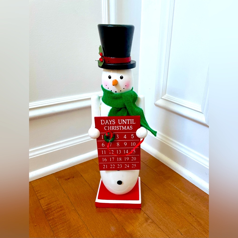 NEW 2021 Wondershop Nutcracker
- Snowman Christmas Holiday 14" Wood Nutcracker